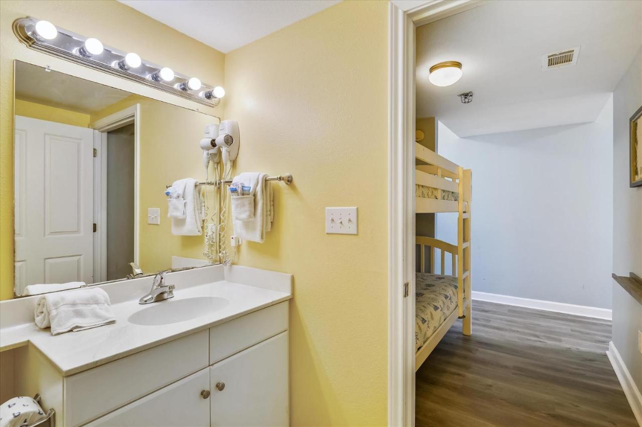 Shores Of Panama 2025 - 1 Bedroom Bunks Sleeps 6, Reserved Parking, Free Fun! *
