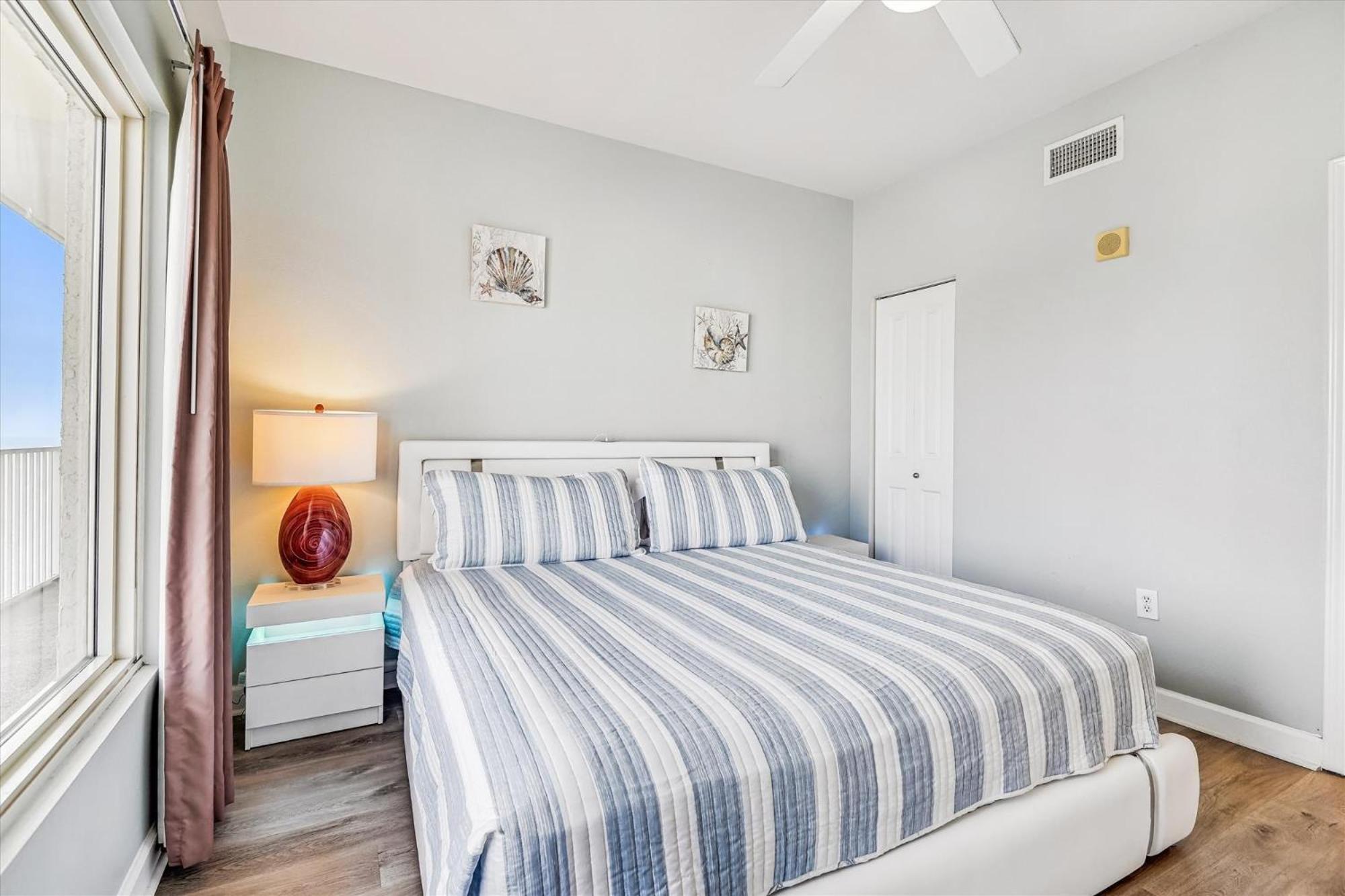 Shores Of Panama 2025 - 1 Bedroom Bunks Sleeps 6, Reserved Parking, Free Fun! *